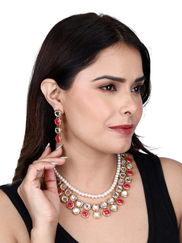 Designer Jwellery Set With Earring.